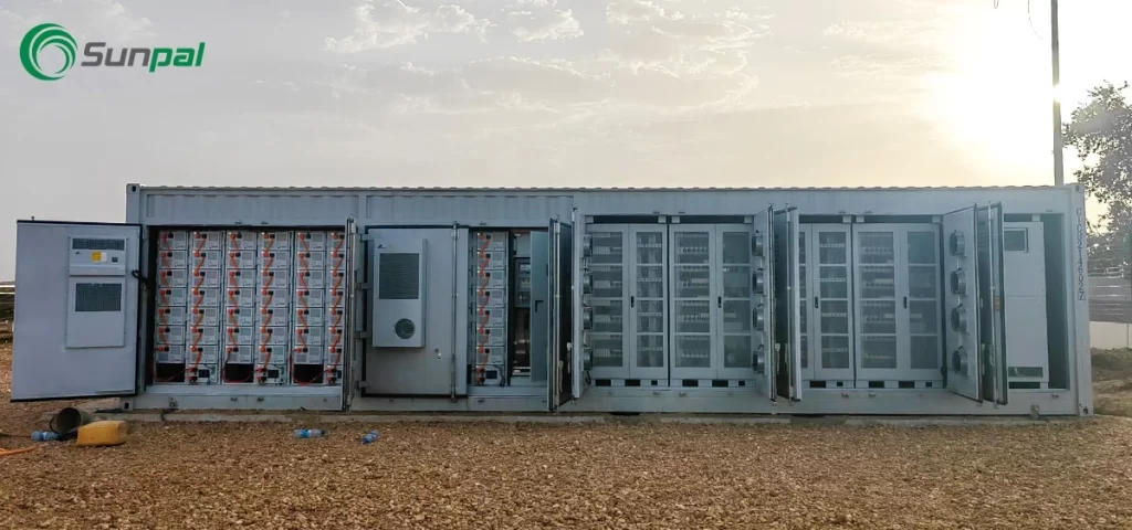Contenedor de baterías de litio de 4,2 MWh de Sunpal en el proyecto híbrido Chad.